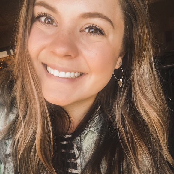 Meet your Posher, Kailee - Picture 2 of 4